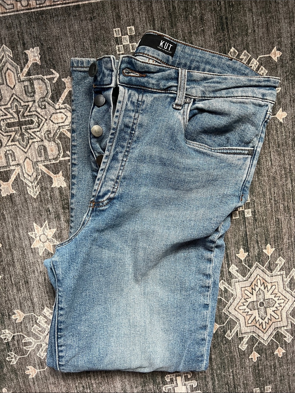 Kut from the Kloth Women’s High Rise Vintage Straight Medium Blue Jeans